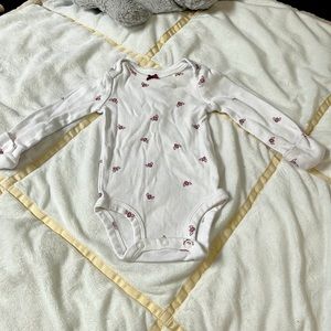 Carters onesie size newborn - white with purple bees